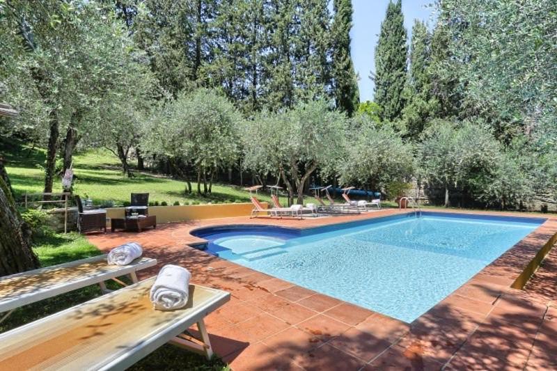 4bdrm Elegant Apartm In Private Estate, Shared Swimmingpool, Maze Garden Apartamento